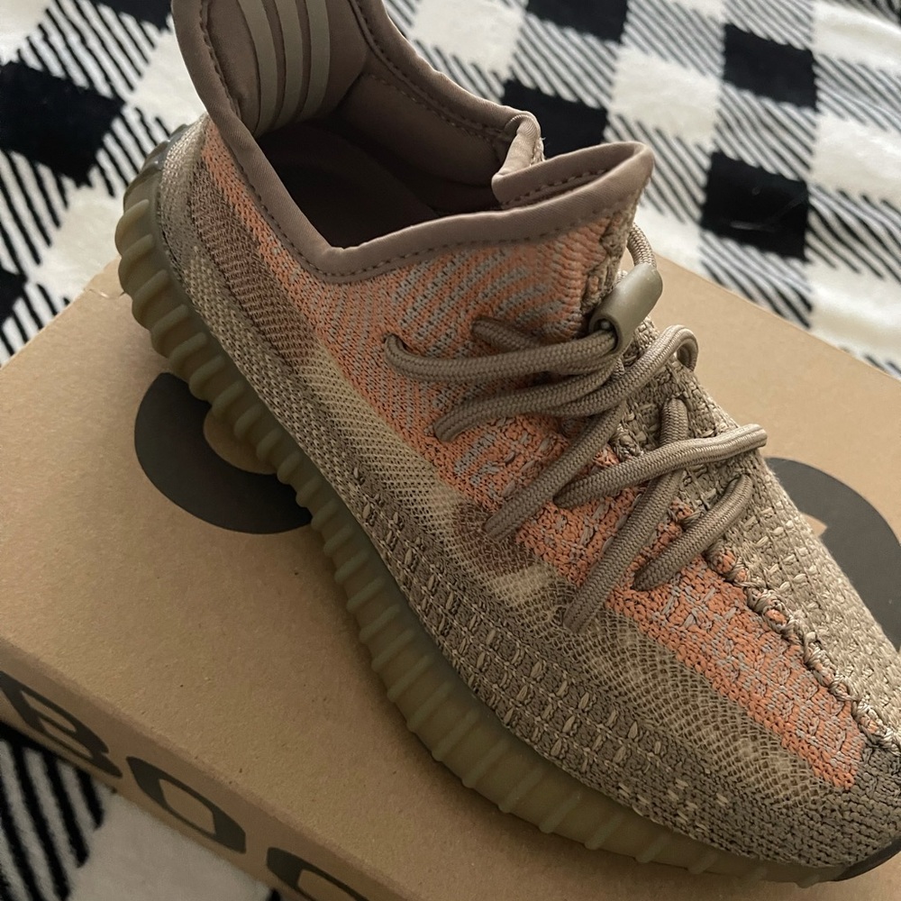 Yeezy Boost 350 V2 Sand Taupe Men 5 / women 6